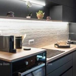 Prodaja luksuznog stana sa dvije etaže, prvi red do mora, Pješčana uvala!