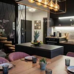 Prodaja luksuznog stana sa dvije etaže, prvi red do mora, Pješčana uvala!