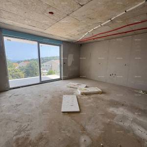 Prodaja luksuznog stana s parkirnim mjestom i pogledom na more, Ližnjan!