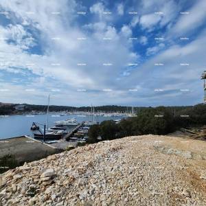 Prodaja modernih stanova u eksluzivnoj zgradi sa pogledom na marinu, Pula!