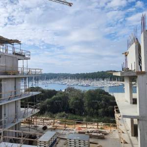 Prodaja modernih stanova u eksluzivnoj zgradi sa pogledom na marinu, Pula!