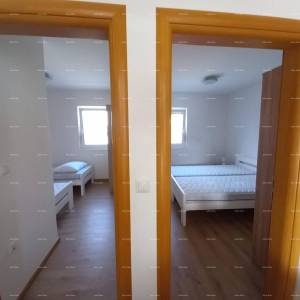 Prodaja namještenog stana s parkirnim mjestom na odličnoj lokaciji, Fažana!