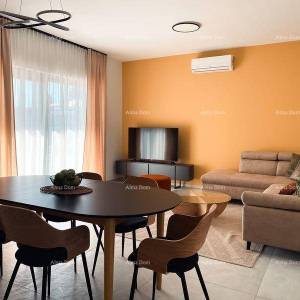 Prodaja novoizgrađene, moderne katnice sa bazenom u neposrednoj blizini mora, Pomer!