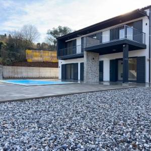 Prodaja novoizgrađene, moderno opremljene kuće sa bazenom, Rakalj!