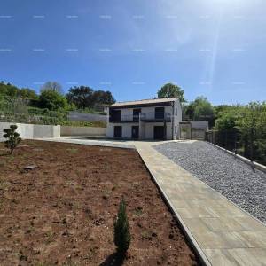 Prodaja novoizgrađene, moderno opremljene kuće sa bazenom, Rakalj!