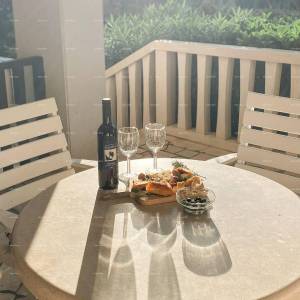 Prodaja prekrasne vile sa 6 apartmana na jednoj od najboljih lokacija u Supetaru, otok Brač!