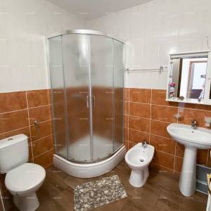 Prodaja prekrasne vile sa 6 apartmana na jednoj od najboljih lokacija u Supetaru, otok Brač!