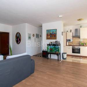 Prodaja, Split, stan 145 m2, izvrsna lokacija, cijela etaža 3.kata