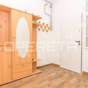 Prodaja, Stan, Centar, Trg Petra Zrinskog , 3s, 68m2