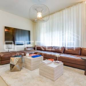 Prodaja, Stan, Centar, Vrhovec/Nad lipom, 5s, 190m2