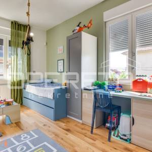 Prodaja, Stan, Centar, Vrhovec/Nad lipom, 5s, 190m2