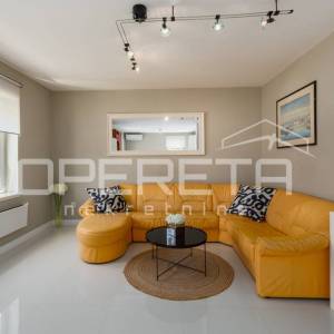 Funtana – stan u prizemlju s dvije spavaće sobe i vrtom.