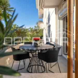 Funtana – stan u prizemlju s dvije spavaće sobe i vrtom.