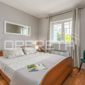 Funtana – stan u prizemlju s dvije spavaće sobe i vrtom.