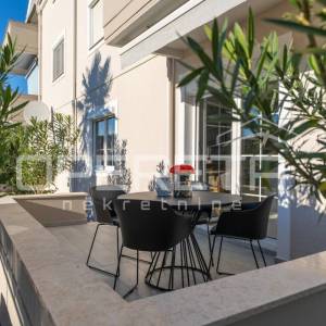 Funtana – stan u prizemlju s dvije spavaće sobe i vrtom.