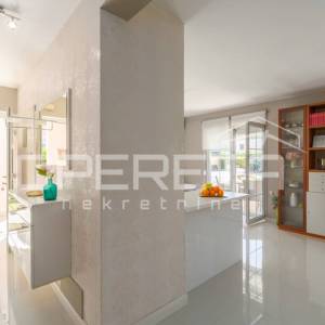 Funtana – stan u prizemlju s dvije spavaće sobe i vrtom.