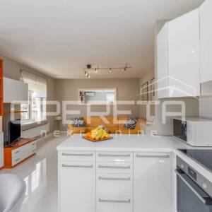 Funtana – stan u prizemlju s dvije spavaće sobe i vrtom.