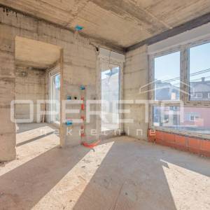 Trosoban stan s prostranom terasom - novogradnja u Sesvetama