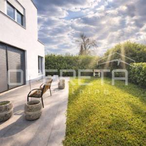 Prodaja, Stan, Sv. Nedelja, Hoto Vile, 4s, 153m2