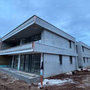 Prodaja - stan u novogradnji s dva parkirna mjesta, Rovinjsko selo!