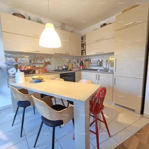 Prodaja - Stan u visokom prizemlju, Pula! Uporabna dozvola!