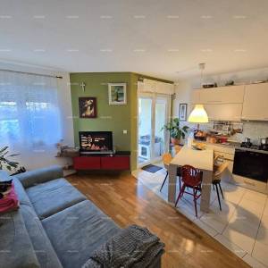 Prodaja - Stan u visokom prizemlju, Pula! Uporabna dozvola!