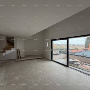 Prodaja stanova u izgradnji, Valbandon! Doetažni stan. Blizina plaža.