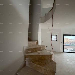 Prodaja stanova u izgradnji, Valbandon! Doetažni stan. Blizina plaža.