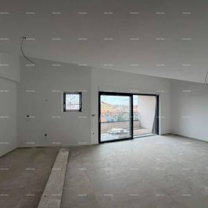 Prodaja stanova u izgradnji, Valbandon! Doetažni stan. Blizina plaža.