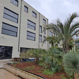 Prodaja stanova u novom poslovno - stambenom projektu, Poreč, C302-zgrada C