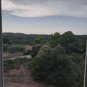 Prodaja velikog, lijepo uređenog, namještenog stana sa pogledom na more, Ližnjan!