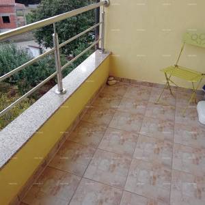 Prodaja velikog, lijepo uređenog, namještenog stana sa pogledom na more, Ližnjan!