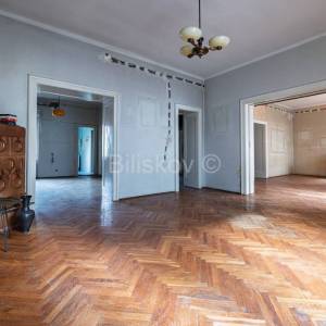 Prodaja,Črnomerec,četverosoban stan površine 135 m2 na 1.katu zgrade