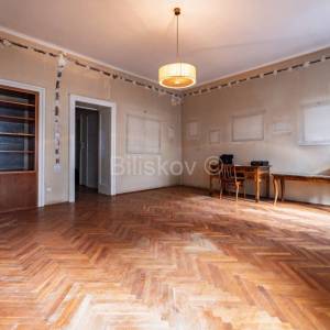 Prodaja,Črnomerec,četverosoban stan površine 135 m2 na 1.katu zgrade