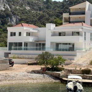 Prodaja,luksuzna villa 1.red do mora,Sevid