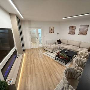 Prodaja,Malešnica troiposobni stan 84,20 m2, na 1 katu