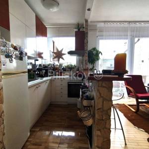 Prodaja,Velika Gorica,dvoetažni trosoban stan površine 70,90 m2    