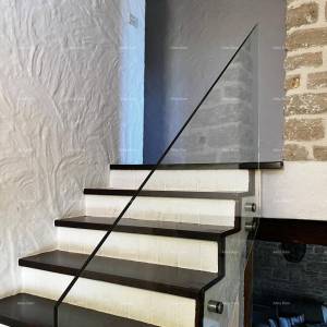 Prodaje se istarska kuća tradicionalnog i modernog dizajna, Tinjan