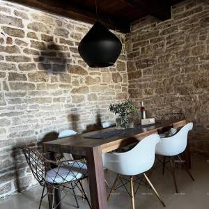 Prodaje se istarska kuća tradicionalnog i modernog dizajna, Tinjan