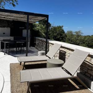 Prodaje se istarska kuća tradicionalnog i modernog dizajna, Tinjan