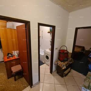 Prodaje se kuća sa velikim dvorištem, Jadreški