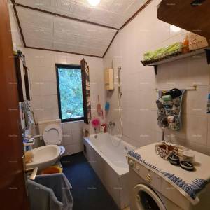 Prodaje se kuća sa velikim dvorištem, Jadreški