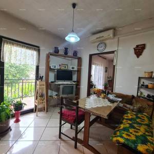 Prodaje se kuća sa velikim dvorištem, Jadreški