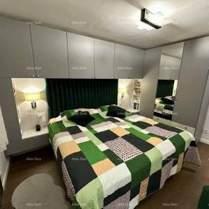 Prodaje se luksuzan prostrani stan u centru Rovinja