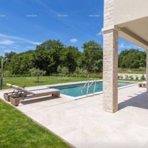 Prodaje se luksuzna vila u Labinu sa bazenom!