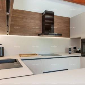 Prodaje se luksuzna vila u Labinu sa bazenom!