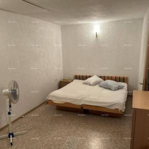 Prodaje se stara kamena duplex  kuća s pogledom na more