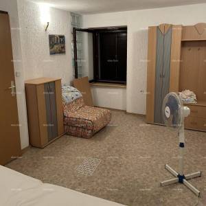 Prodaje se stara kamena duplex  kuća s pogledom na more