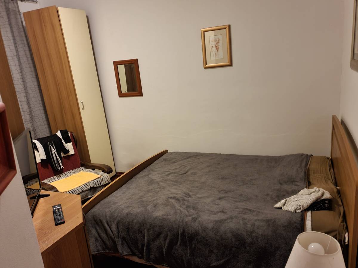 Prodajem dvosobni stan na Kozali