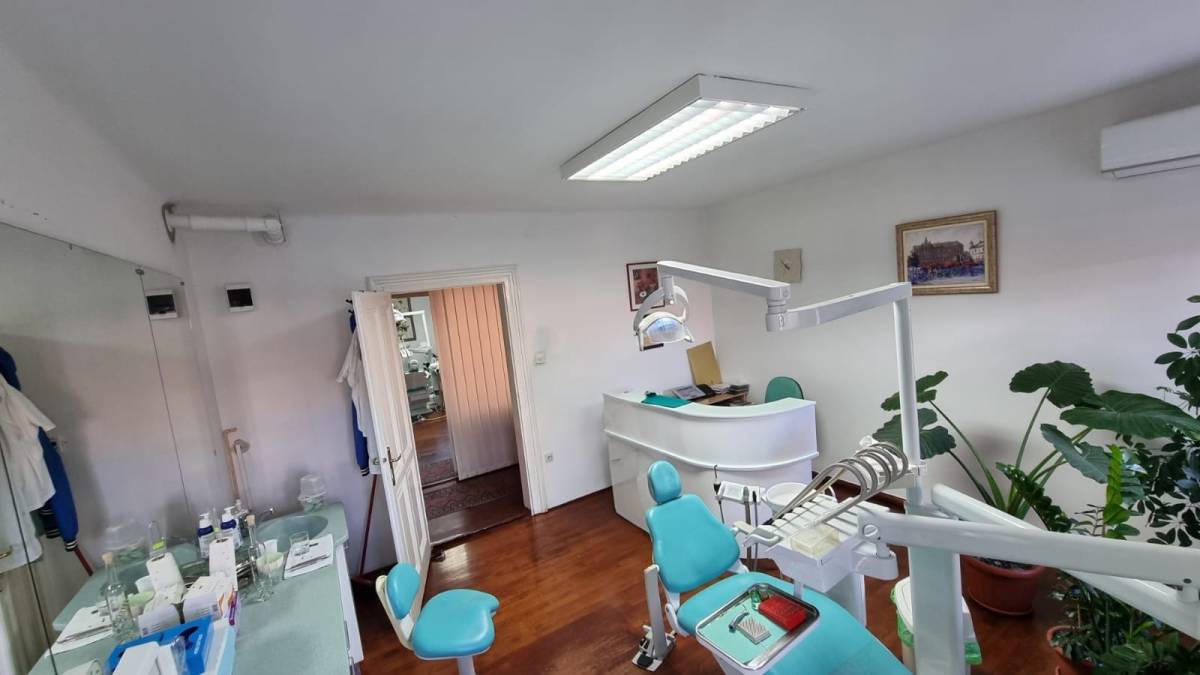 Prodajem kompletnu funkcionalnu stomatološku opremu